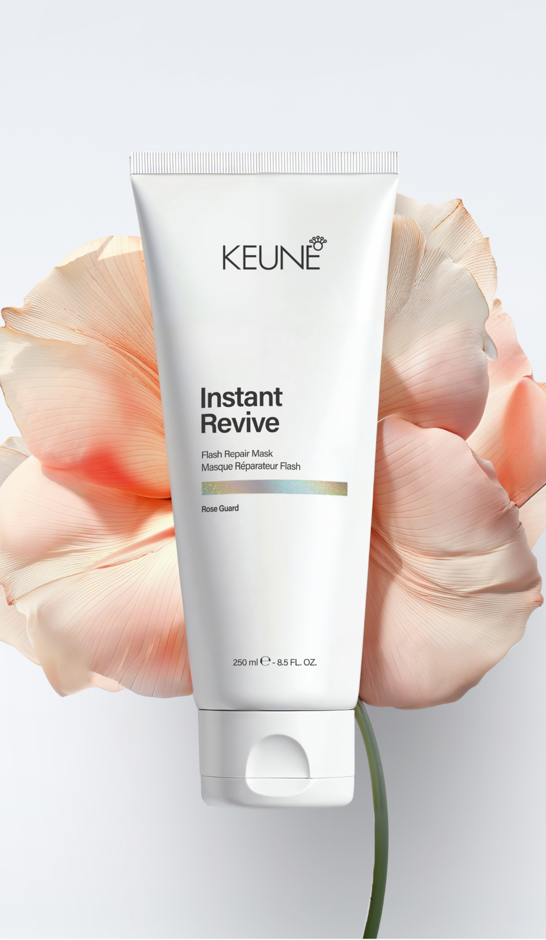 Application of  Keune Instant Revive Flash Mask  for strong hair